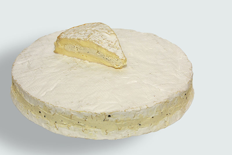 Brie aux Truffes (m. schwarzem Trüffel gefüllt)